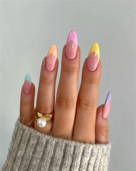 39 Gorgeous French Tip Nail Designs That Put a Fresh Spin On The ...