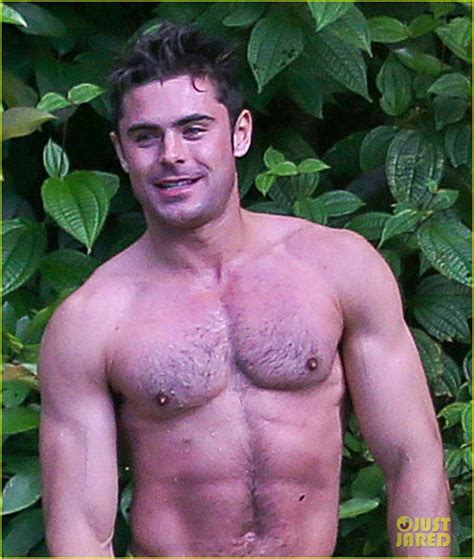 Zac Efron Goes Shirtless in Hawaii, Is More Ripped Than Ever!: Photo 3394897 | Shirtless, Zac ...