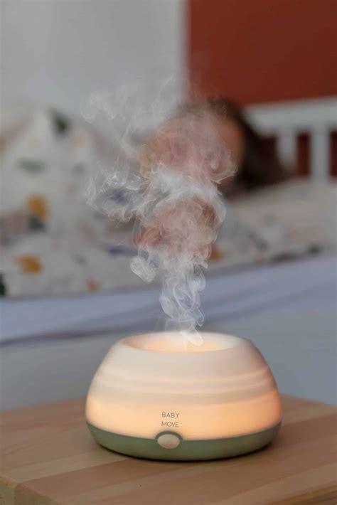 What are the benefits of using a humidifier in your newborn's room ...