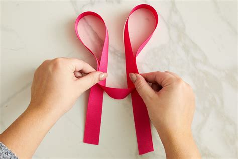How to Make a Bow Out of Ribbon in 4 Easy Steps