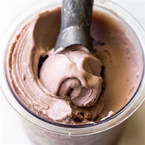 18 Easy Protein Ice Creams That Taste Like Full-On Dessert - Give a ...