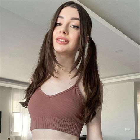 How Old Is Petite Doll(Anna)? Age, Biography, Adult Creator, Twitter Celebrity, Net Worth ...