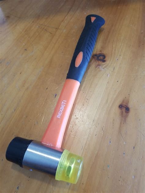 Laminate Flooring Hammer - Flooring Tips