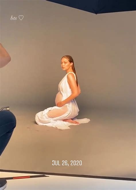 Pregnant Gigi Hadid Shares First Photos of Baby Bump, Says She's ...