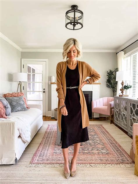 15+ Business Casual Outfits for Teachers - Loverly Grey