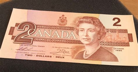 1986 canadian 2 dollar bill thiessen crow serial egp 2942069 – Artofit