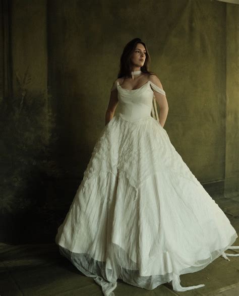 THE GAYLE — CINQ | Dream wedding dresses, Plain wedding dress, Ball gowns wedding