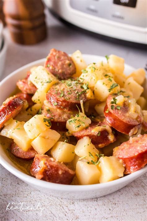 Crockpot Cheesy Potatoes and Kielbasa | Dinner recipes crockpot ...