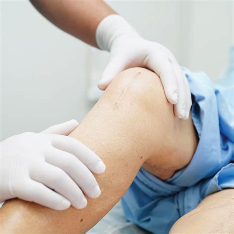 Same-Day Total Knee Replacement - HealthScope® Magazine