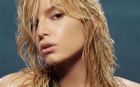 Jessica Simpson Wallpapers (32 images) - WallpaperCat