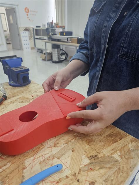 Primera entrega de timples impresos en 3D en el CEP Las Palmas de Gran ...