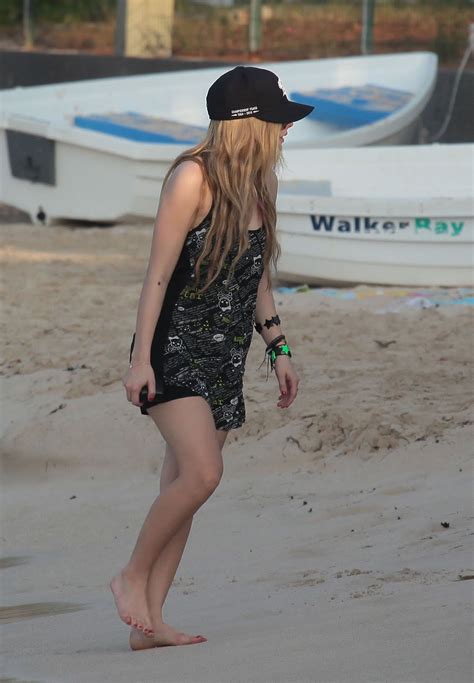 ★Avril Lavigne Feet Paradise★: Avril's Feet (Set#4)