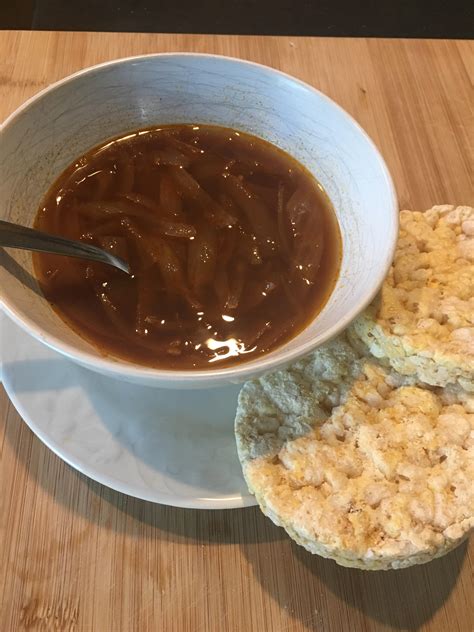 35 calorie French Onion soup (135 with cheese rice cakes) : r/1200isplenty