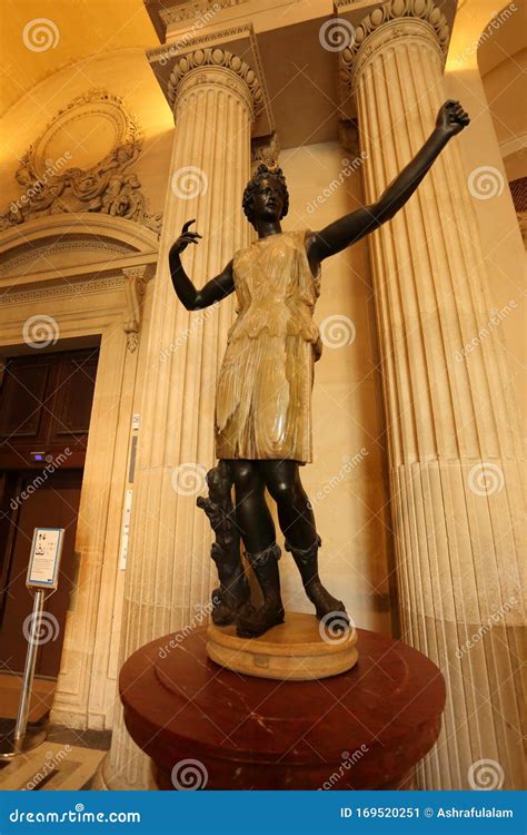 Statue Diana Louvre at Alicia Montes blog