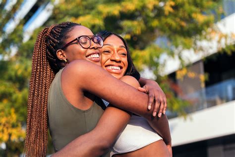 Managing Strong Female Body Odor | Degree® US