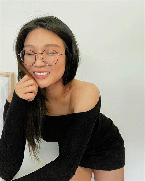Sexy Shy Asian Hottie Beautiful Smile | Scrolller