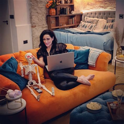 Zara Janjua Feet NSFW Feet Pics - Celeb Feets