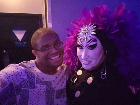 Queer Me Now on Twitter: "RT @Origamigui: #Skintrade #HydrateChicago ...