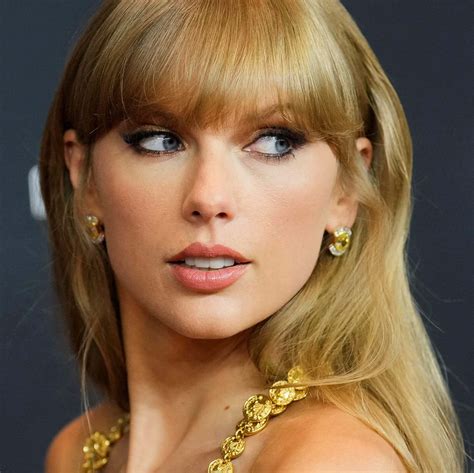 How Tall is Taylor Swift? Know the Pop Star's Height - citiMuzik