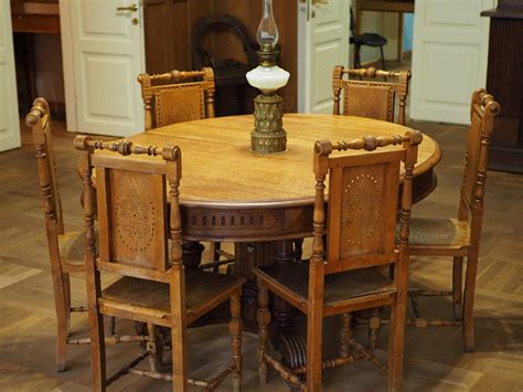 Antique Liquor Bottles Identification & Value (Expert Guide)