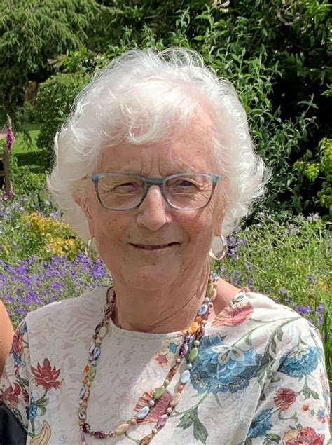 Picture gallery : Barbara Edwards' Tribute