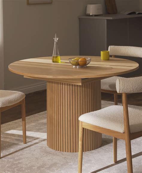 Ausziehbarer Esstisch Filo mit Rillenstruktur, 120 - 160 x 75 cm | Westwing