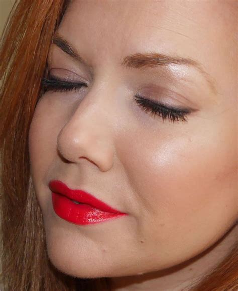 Eyeshadow With Red Lipstick at Kiara Vaux blog