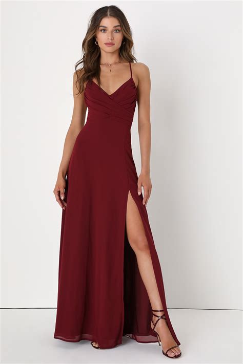 ️ 20 Best Red Wedding Guest Dress Styles for 2024