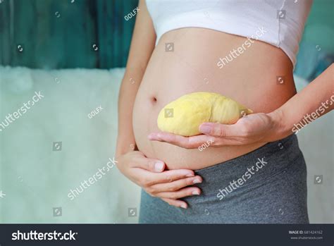 23 Pregnant Women Eating Durian Images, Stock Photos, 3D objects, & Vectors | Shutterstock