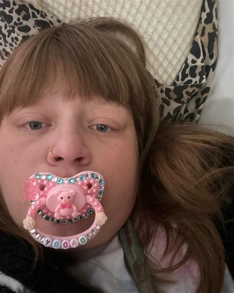 Ashley Paige Rosenbaugh (@little_oneash) • Instagram photos and videos