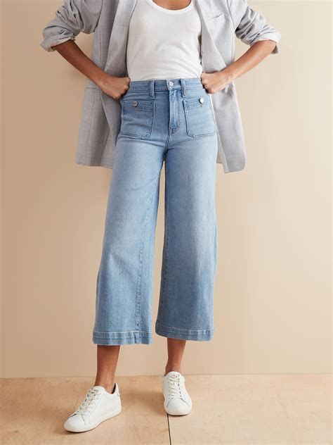 High-Rise Wide-Leg Cropped Jean | Wide leg jeans outfit, Wide leg pants ...