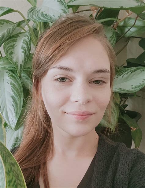 Moses in the Cradle Care Guide (Tradescantia spathacea) | Just Houseplants