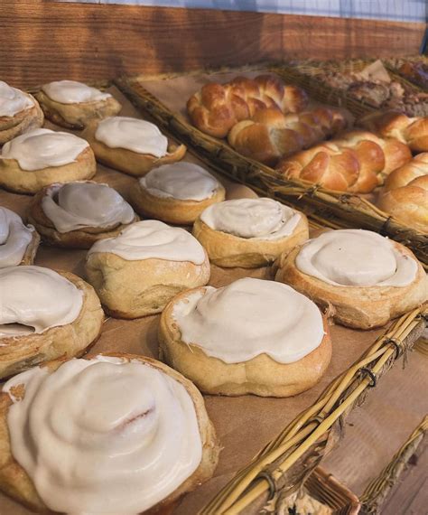 Where Can You Find the Best Cinnamon Rolls in Michigan?