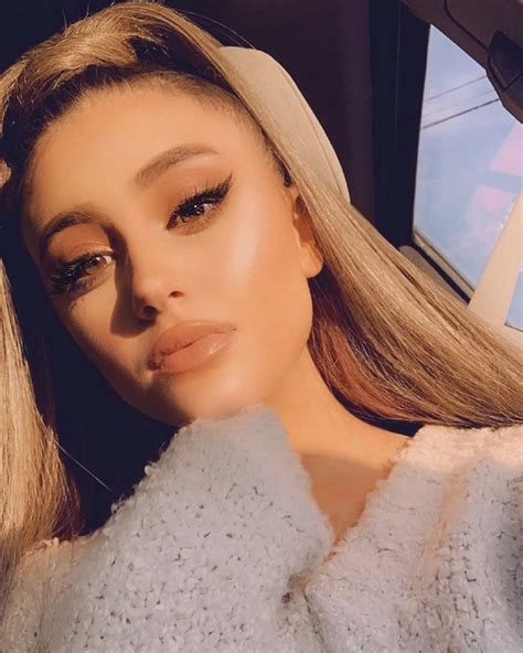Who is Ariana Grande impersonator Paige Niemann? She recently walked a red carpet as the Wicked ...