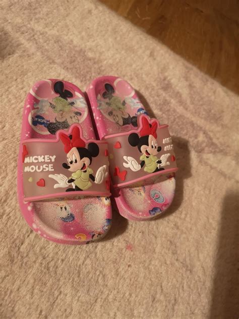 That is not Mickey Mouse and this is the hill I am dying on : r/onejob