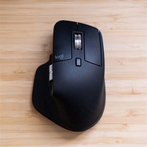 Logitech MX Master 3S review: everything just clicks - The Verge