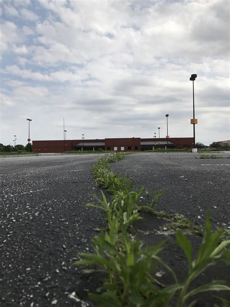 [3024x4032] [OC] Abandoned grocery store : r/AbandonedPorn