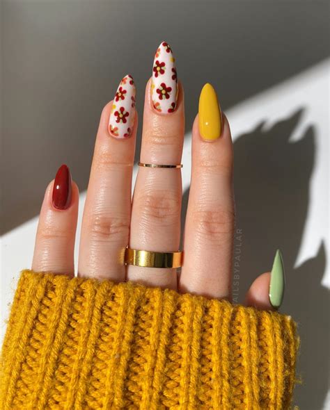 22+ Cute Thanksgiving Nail Ideas To Try in 2024 - DrExplains