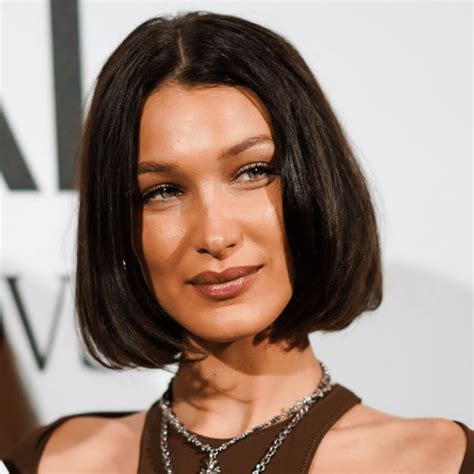 35 Best Hairstyles for Oblong Face Shapes, According to Stylists