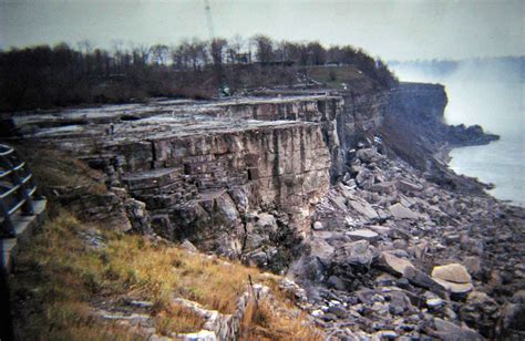 These Photos Show Niagara Falls Without Water, 1969 - Rare Historical ...