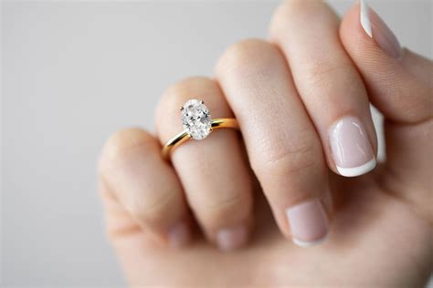 Solitaire Engagement Rings - What You Need To Know Before Buying