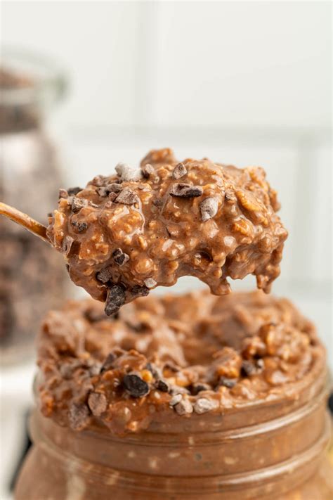 Chocolate Overnight Oats - Artful Homemaking