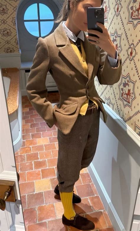 Pin de tiffany lai en english countryside chalet en 2025 | Moda ...