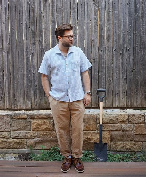 Khaki Pants Outfits Men