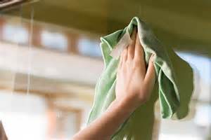 Washing Windows With Vinegar