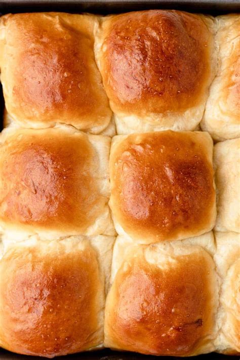 Fluffy Homemade Sweet Hawaiian Bread Rolls Recipe - Cookin' with Mima ...