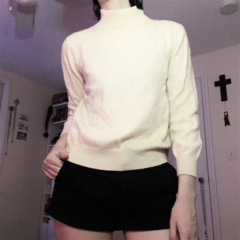 100% Cashmere Pale Yellow Sweater by Preston and... - Depop