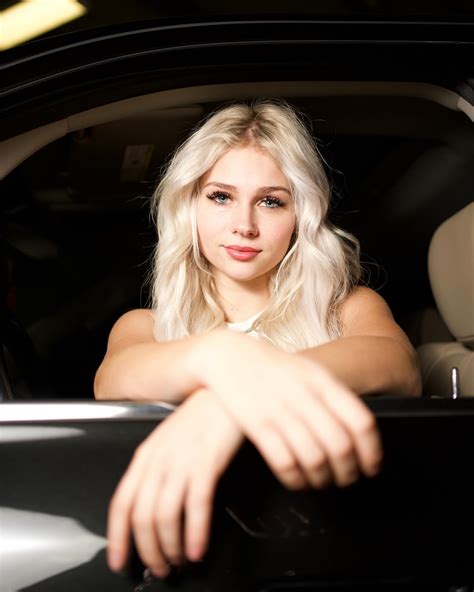 Lindsay Bercosky | Booty pic | Instagram