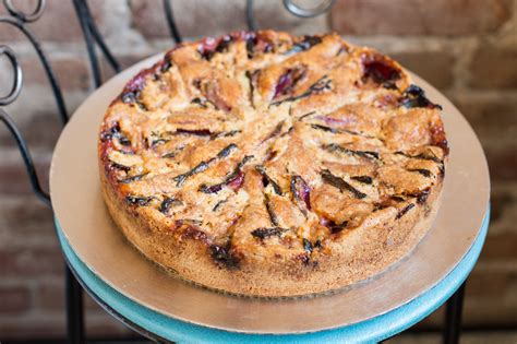 Old Fashioned Apple Cake – Betty Bakery