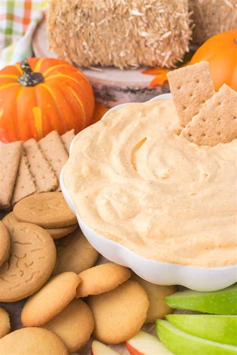 Fluffy Pumpkin Dip Recipe (Easy No Bake Fall Dessert or Appetizer ...